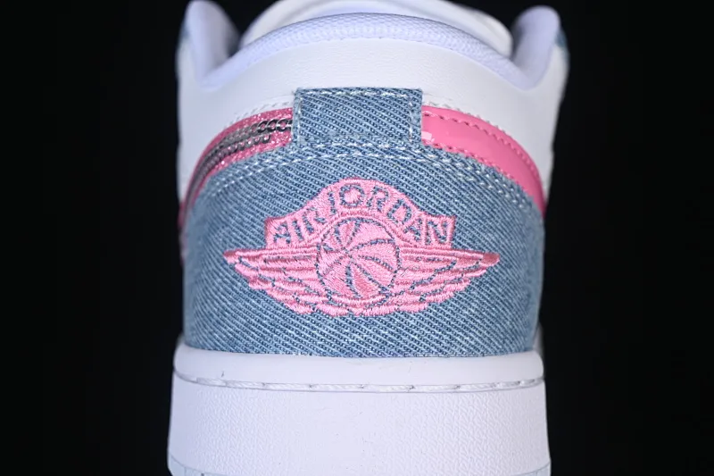 All categories Air Jordan Jordan series basketball shoes Air Jordan 1 Low Air Jordan 1 Low AJ1 Joe 1 white and blue denim pink diamond hook low-top casual sneakers HQ2001-400